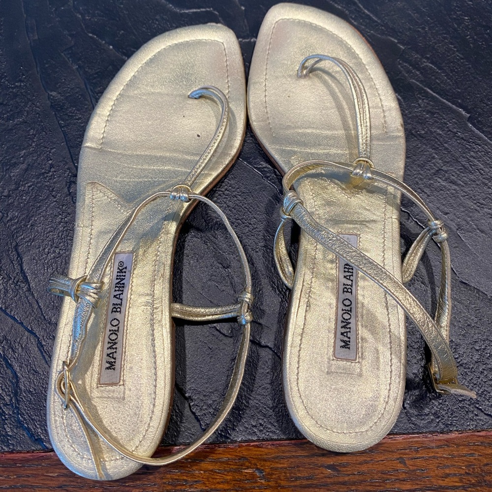 Gold minimalist strappy Manolo Blahnik flat sandals. Size 38